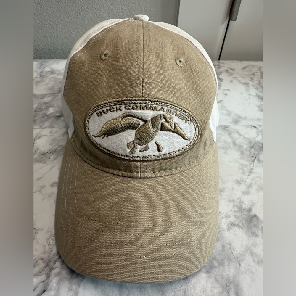 Duck Commander Tan & White Ball Cap Hat Adjustable Baseball Adult OSFM